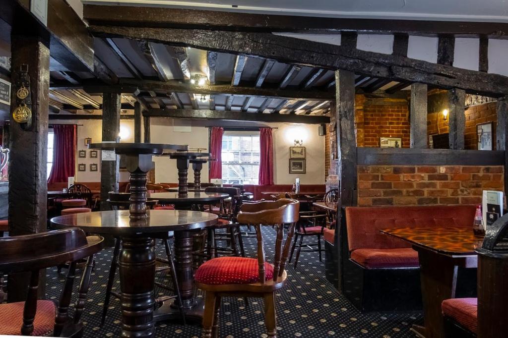 The Crown Hotel อัลตัน ภายนอก รูปภาพ